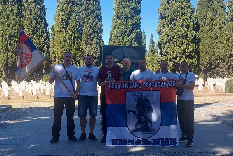 U čast i slavu predaka: Grupa patriota iz Bijeljine ide na brojna hodočašća (FOTO)