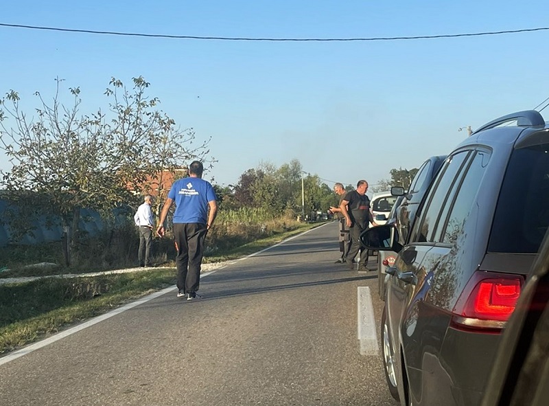 Sudar traktora i auta na putu Bijeljina - Zvornik, ima povrijeđenih (FOTO)