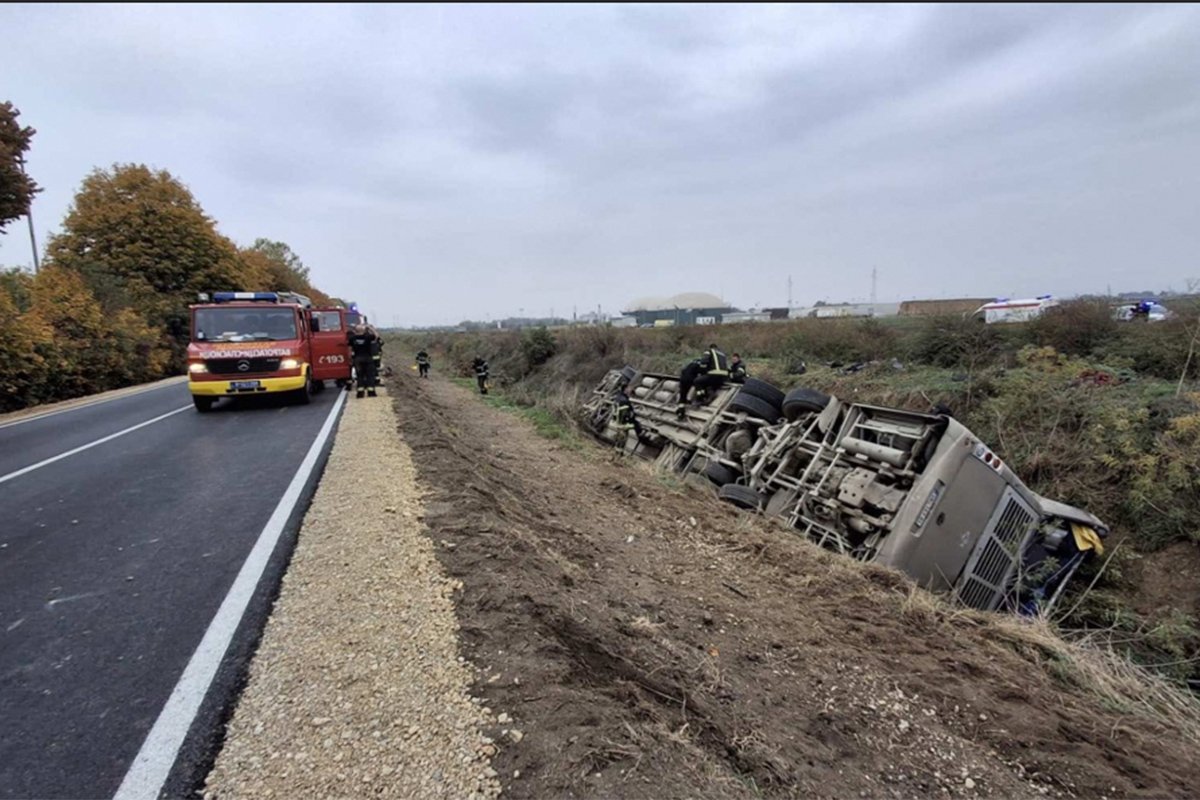 U Sremskoj Mitrovici Dan žalosti povodom nesreće autobusa