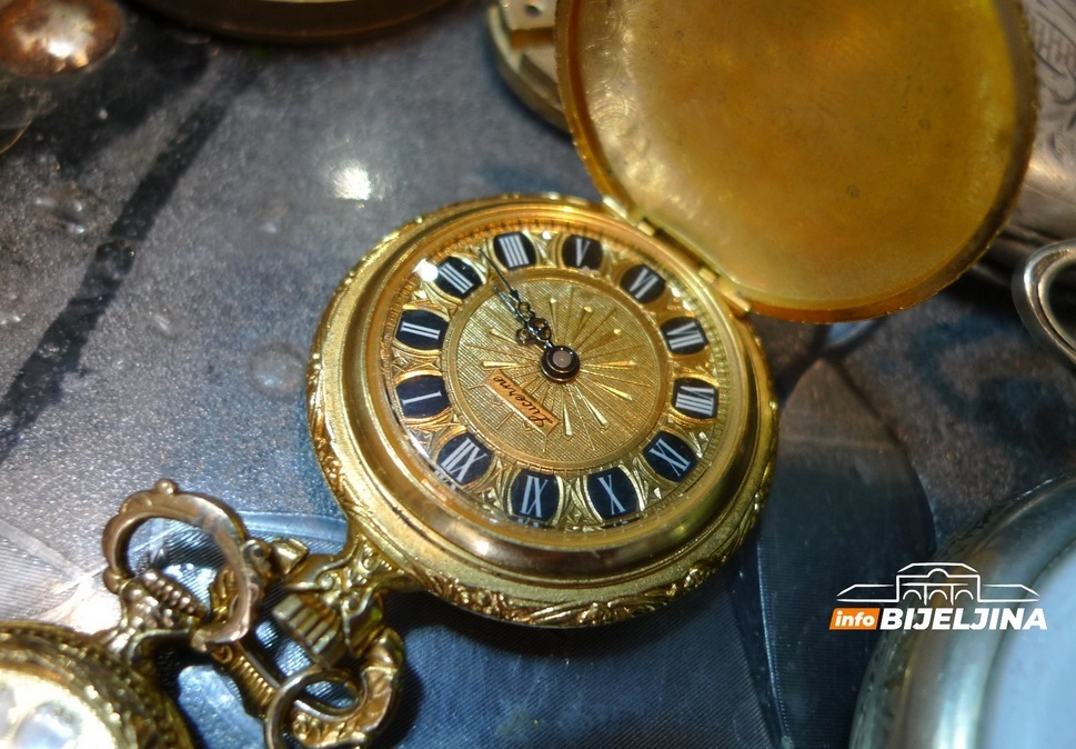 Bijeljina: Džepni satovi i dalje aktuelni (FOTO)