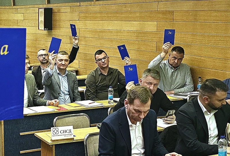 SNSD širi političku snagu u Ugljeviku: Odbornički klub broji osam odbornika