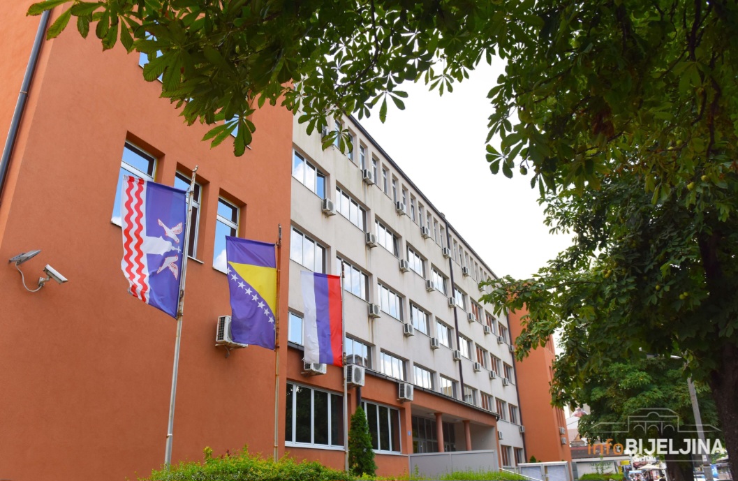 Bijeljina: Optužen da je šamarao ženu