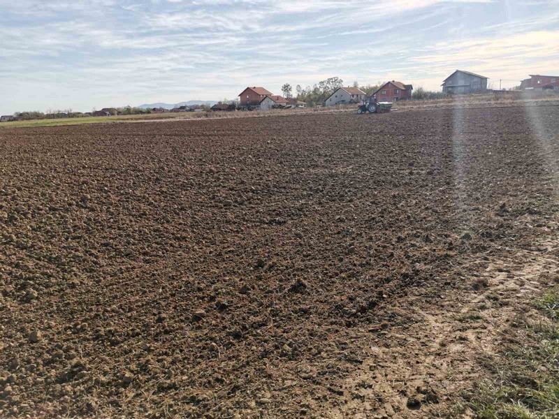 SEMBERSKI RATARI U TRCI S VREMENOM Klimatski uslovi pomjerili optimalne agro-rokove za sjetvu (FOTO)