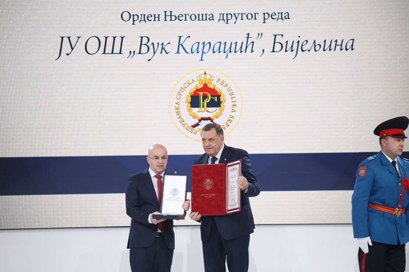 Odlikovanja stižu i u Bijeljinu i Lopare: Ko je odlikovan povodom Sretenja? (FOTO)