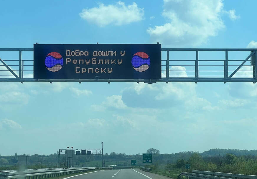 Sve u znaku Srpska open: Poruke dobrodošlice učesnicima na autoputevima Republike Srpske (FOTO)