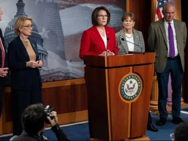 Dio demokrata popustio, američka vlada pred otvaranjem