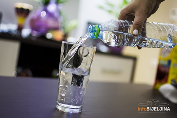 Šta se dešava u organizmu ako na prazan želudac popijete čašu vode