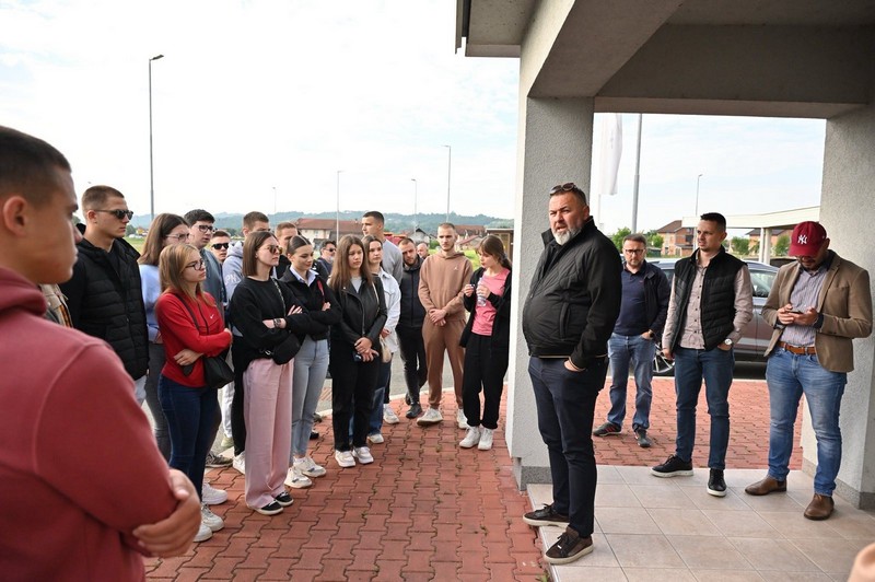 Budući građevinci obišli gradilište Koridora Pet c (FOTO)