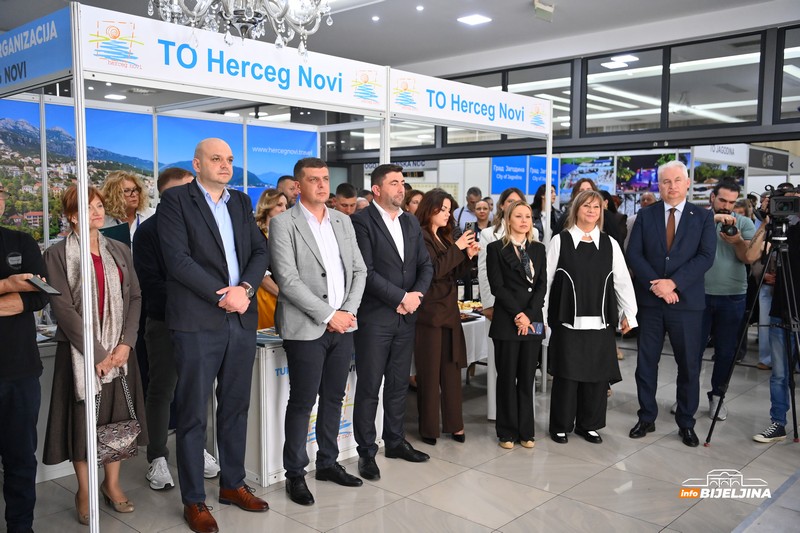 U Bijeljini počeo Sajam turizma i gastrokulture: Pred posjetiocima oko 70 štandova, ulaz besplatan (FOTO)