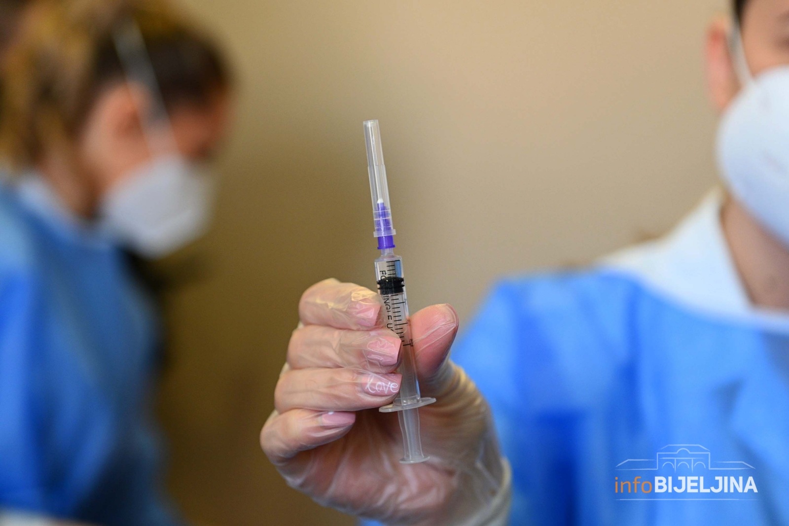 Vakcine protiv gripa i protiv korone mogu se primiti i isti dan