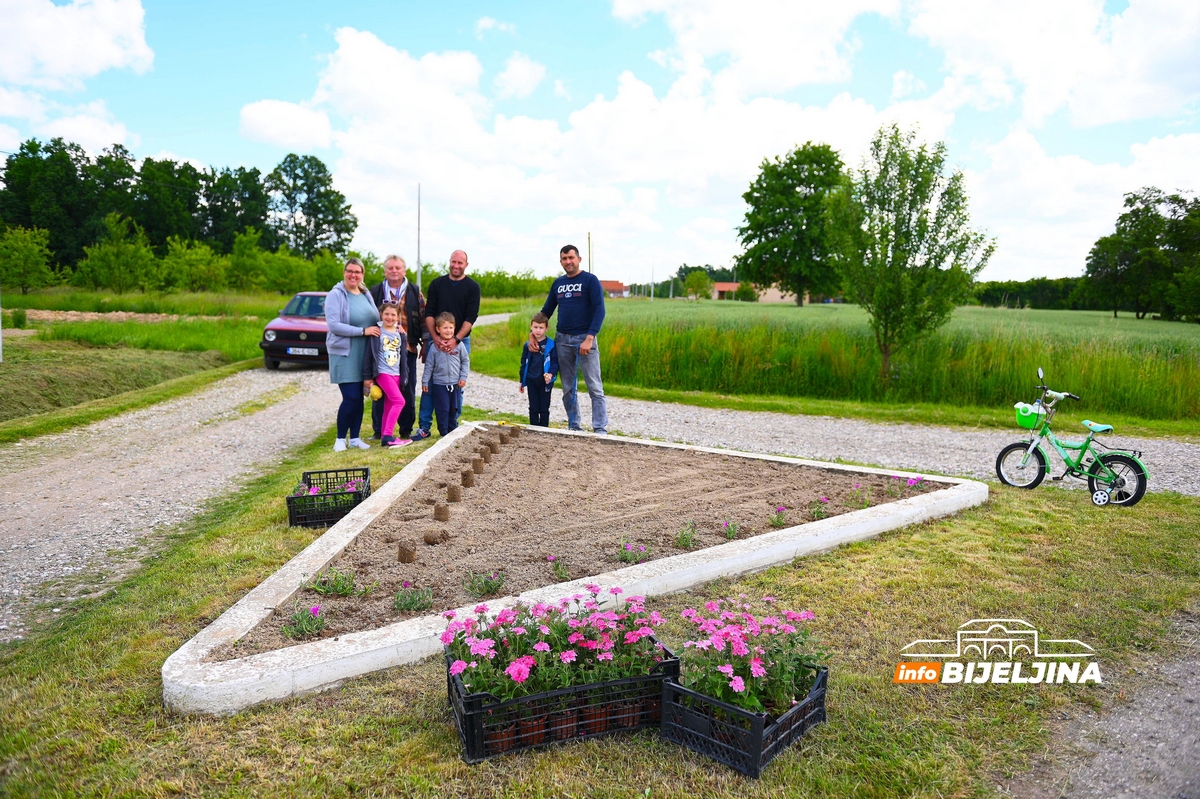 Kako su Kovačići postali oaza: Složne ruke mještana uljepšavaju bijeljinsko selo (FOTO)