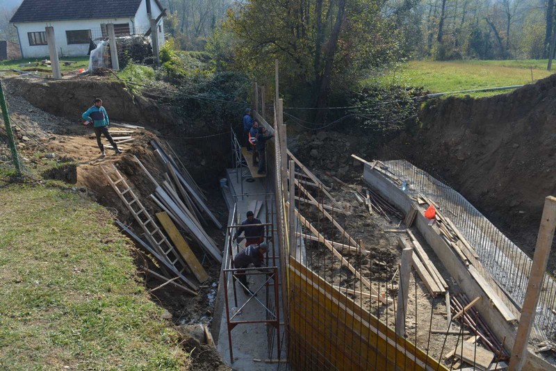 U toku izgradnja mosta u Mačkovcu (FOTO)