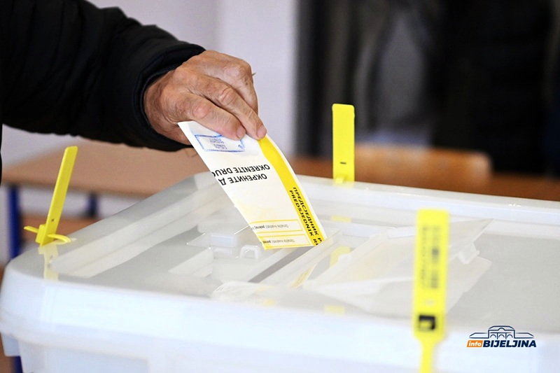 CIK saopštila kolika je bila izlaznost do 11 časova