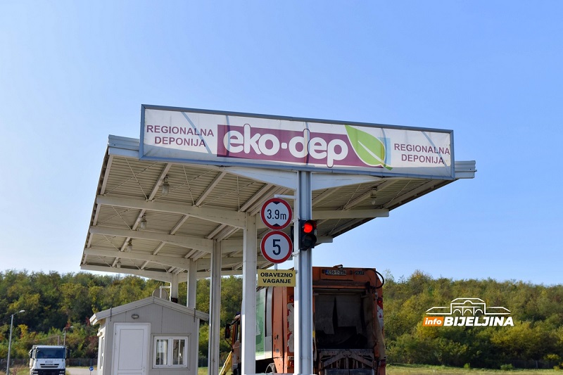 SERIJA ZLOUPOTREBA OKO OTPADA: Hapšenje izvršnog direktora i poslovođe deponije 