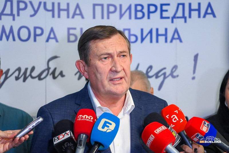 Stevanović najavio rekonstrukciju kolovoza na starom mostu u Rači