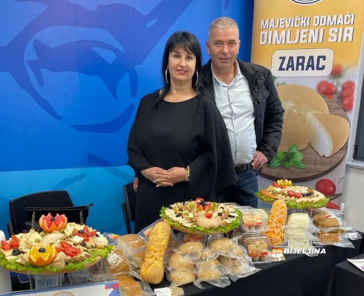 Zdenka iz Lopara mjesečno proizvede do 300 kg sira: Potražnja ogromna, kupuju restorani, trgovački lanci, dijaspora... (FOTO)