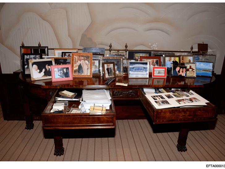 Nakon provjere sporna fotografija sa Trampom ponovo u Epstinovim dosijeima