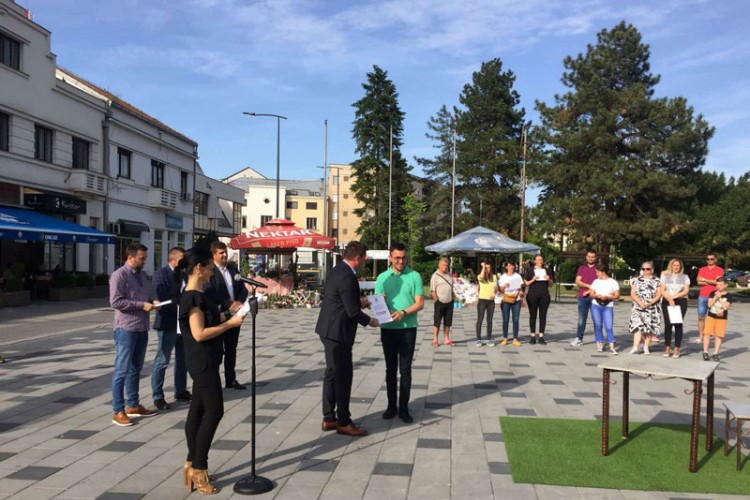 Završen prvi Sajam cvijeća u Bijeljini: Pobjednik Pero Nikolić iz Suvog Polja