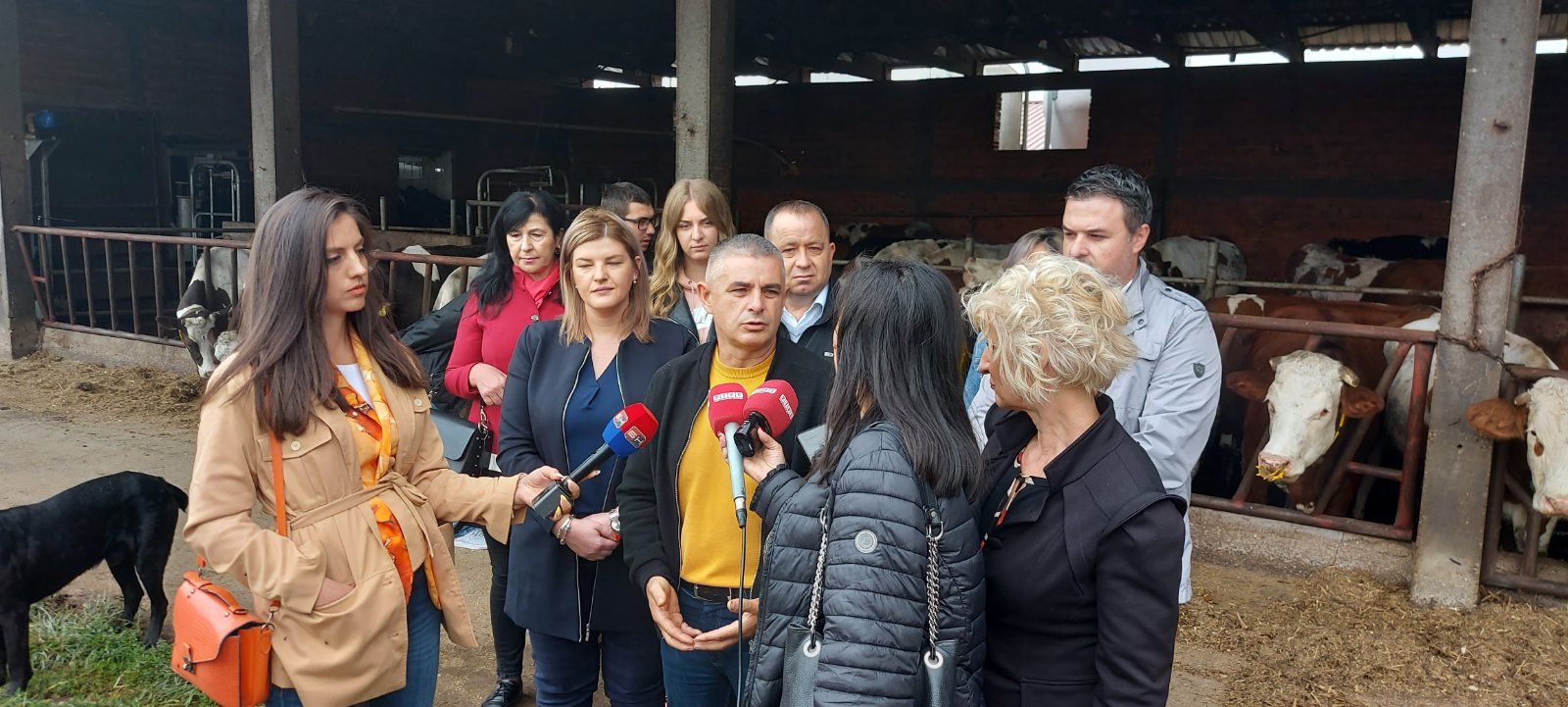 Kandidati Pokreta Uspješna Srpska posjetili farmu Nebojše Đokića iz Dvorova (FOTO)