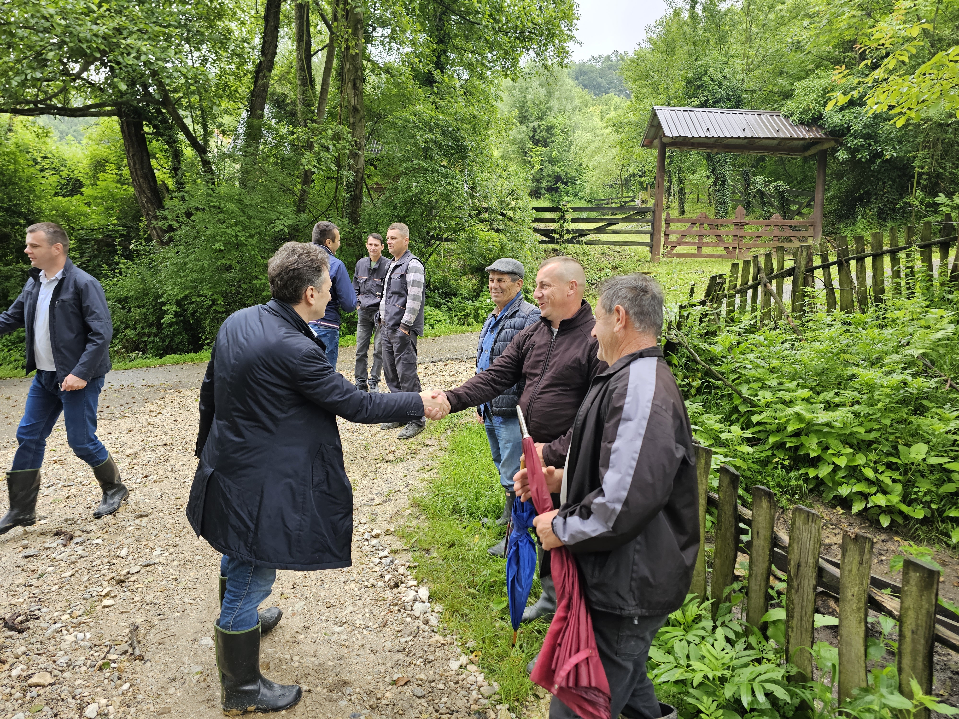 Obilne padavine nanijele velike štete u Donjoj i Gornjoj Krćini: Načelnik Ugljevika posjetio oštećena područja