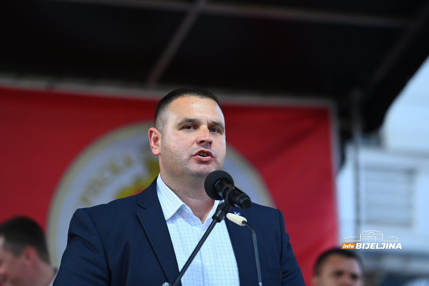 Mitrović: Opozvati Petrovića da grad krene putem napretka