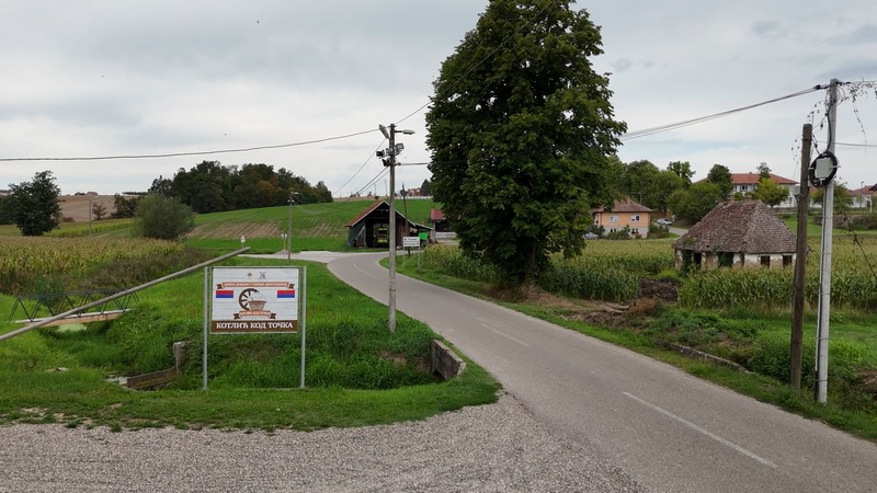 InfoBijeljina u Dragaljevcu: Brojne kuće zaključane, a nekad se po cijeli dan orila pjesma (FOTO, VIDEO)