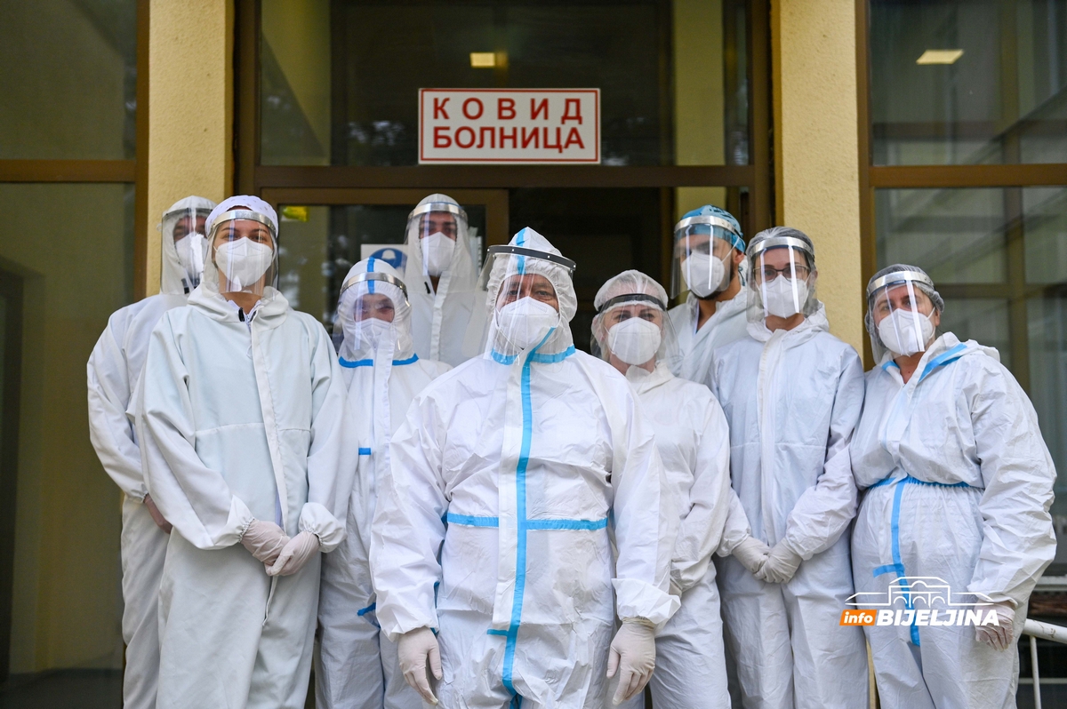 Svi praznuju, a za njih nema predaha: Reporteri InfoBijeljina sa dežurnim službama (FOTO)