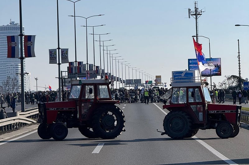 Studenti i poljoprivrednici blokirali most Gazela