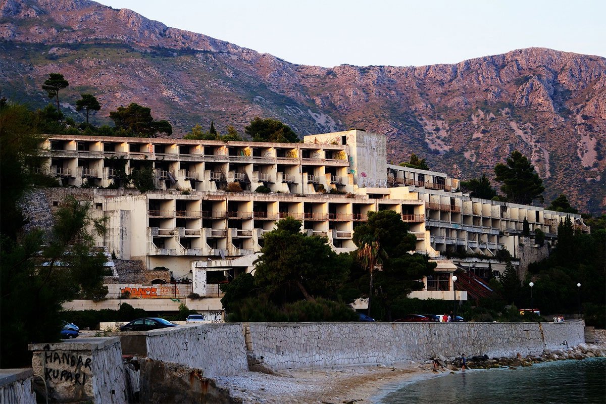 Srušen simbol jugoslovenskog luksuza: Titovi hoteli nestali bez traga