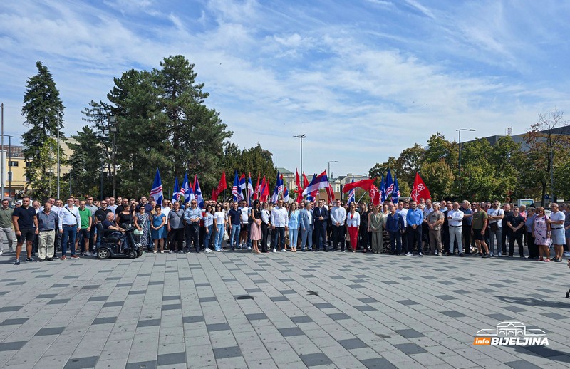 SNSD ozvaničio početak kampanje: “Bijeljini i Semberiji prijeko potrebna promjena” (FOTO)