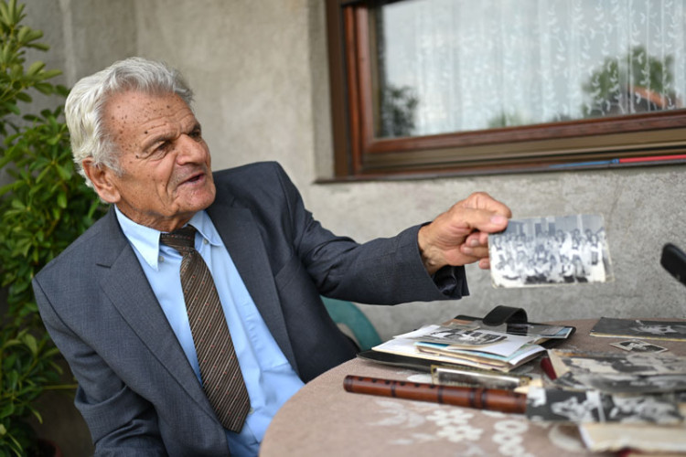 Nedeljko Kovačević, samouki muzičar, svira sedam instrumenata: Muzika me održala u životu