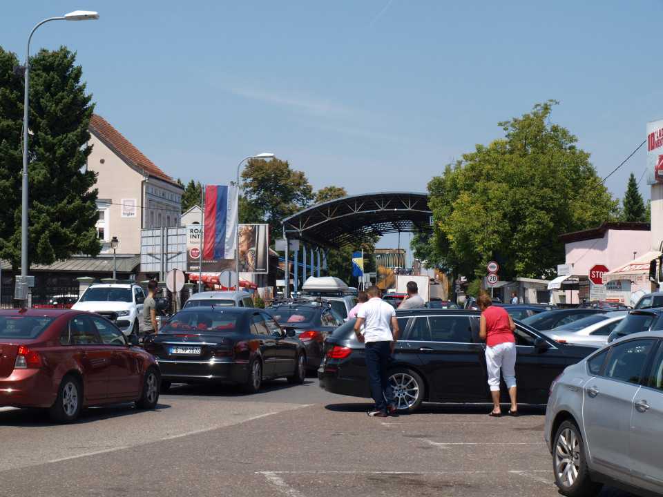 Pojačana frekvencija ka Hrvatskoj: Kolone vozila na pojedinim graničnim prelazima