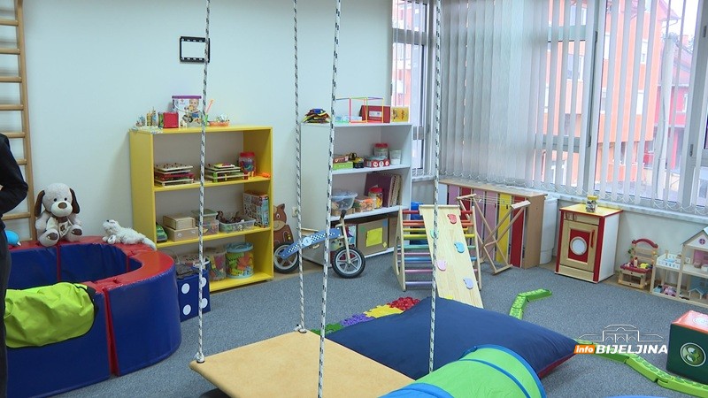 Bijeljina dobila novu besplatnu uslugu “Kratki predah”: Podrška mladima s poteškoćama i veliko olakšanje za roditelje