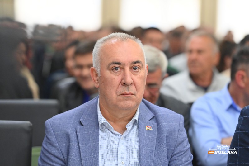 Čedomir Stojanović novi predsjednik Gradskog odbora DEMOS-a Bijeljina (FOTO)