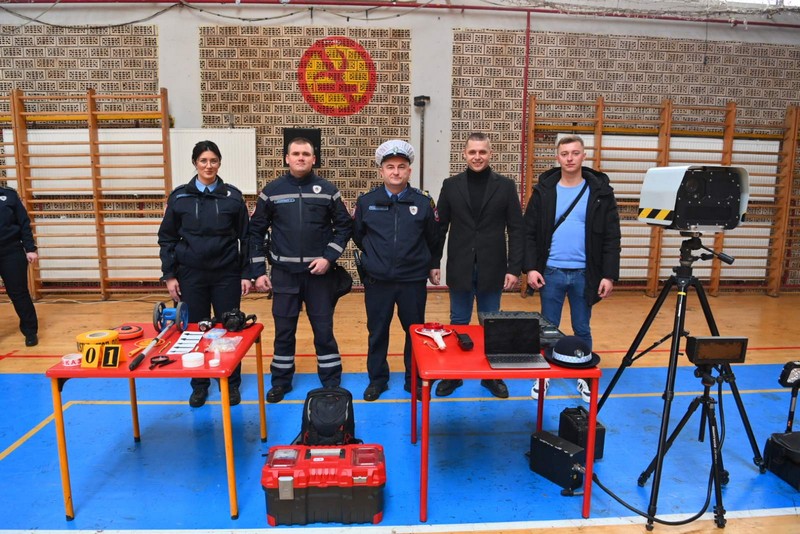 Bijeljina: Ogromno interesovanje mladih da se školuju za policajce (FOTO)