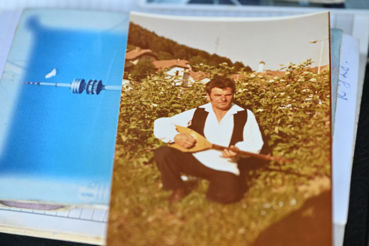 Nedeljko Kovačević, samouki muzičar, svira sedam instrumenata: Muzika me održala u životu