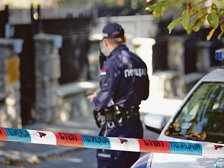 Porodična tragedija: Sina ubio, oca ranio, pa sebi oduzeo život