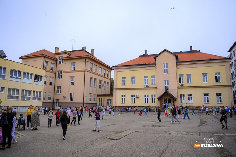 Broj osnovaca u Bijeljini nastavlja padati: Šta pokazuju cifre?