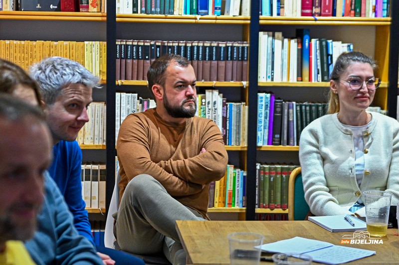 U toku pripreme za jubilarni 25. Svetosavski bal u Beču (FOTO)