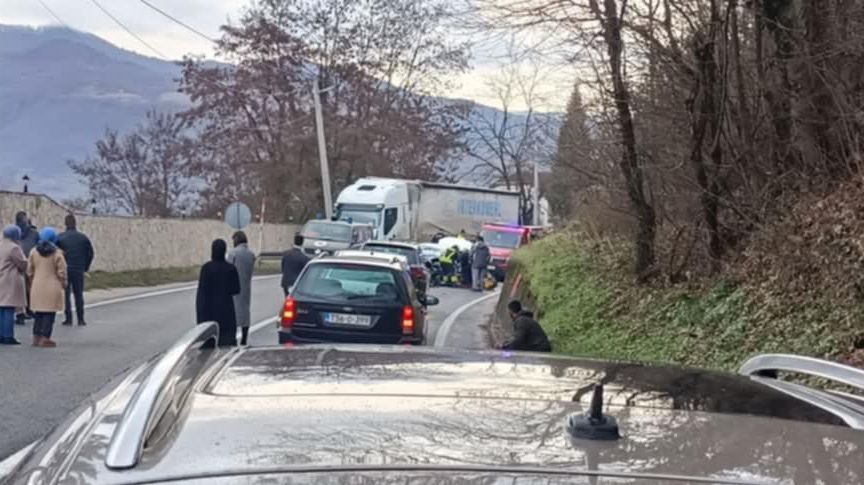 Stravična nesreća u blizini Konjica: Dvoje poginulih, više osoba povrijeđeno