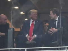 O čemu su Tramp i Mask razgovarali na komemoraciji Kirku