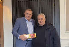 Dodik se pohvalio poklonom: Čokolada stigla dan prije rođendana