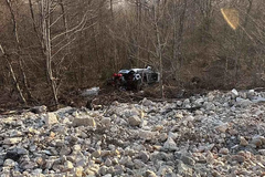 Poznato stanje porodice iz BiH koja se autom SURVALA U PROVALIJU u Crnoj Gori