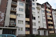 Stabilno stanje povrijeđenih u požaru u Bratuncu, jedan na intenzivnoj njezi