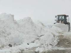 Srbiju paralisao snijeg: Vanredna situacija u pet opština