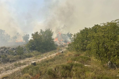 Požar kod Trebinja se oteo kontroli, vjetar otežava gašenje vatre