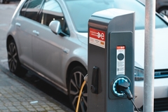 Savjet ministara: Danas o smanjenju carinskih stopa na uvoz električnih i hibridnih automobila