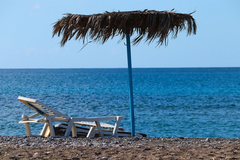 Poznati političar se samo srušio na plaži na Halkidikiju: Nije mu bilo spasa