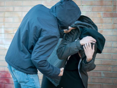 Dječak iz Srbije opljačkan i prebijen u Beču