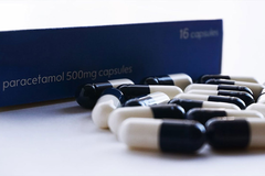 SZO se oglasila nakon Trampove izjave da je paracetamol povezan sa autizmom